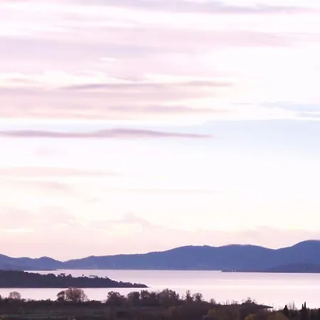 Apartment Delightful House In Italy 2 -la Genza Tuoro sul Trasimeno