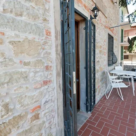 Delightful House In Italy 2 -la Genza